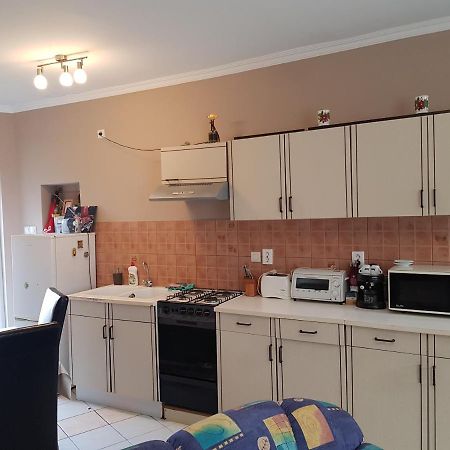 Belvarosi Apartman Apartment Егер Екстериор снимка